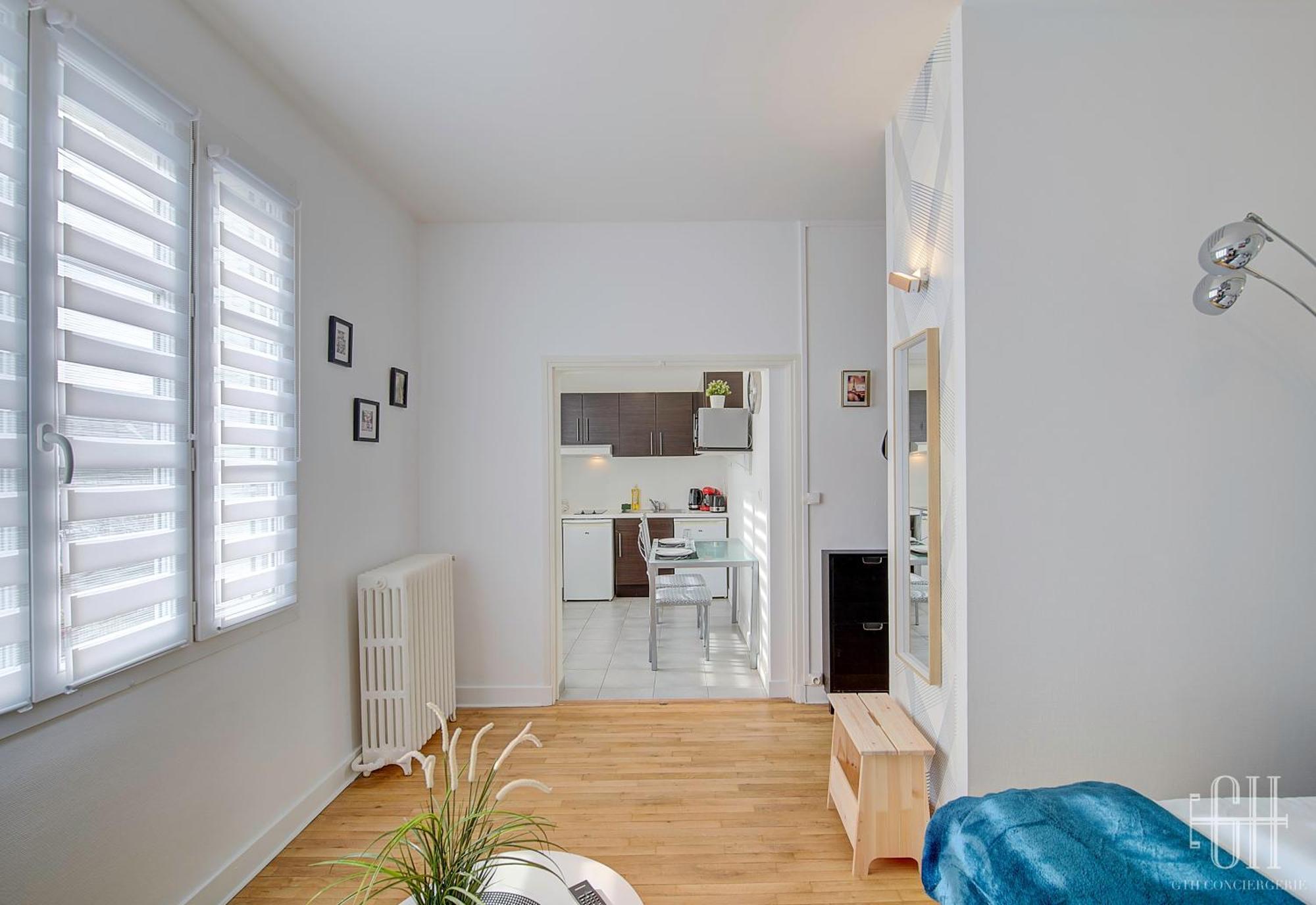 Nemesia - Proche Gare Apartment